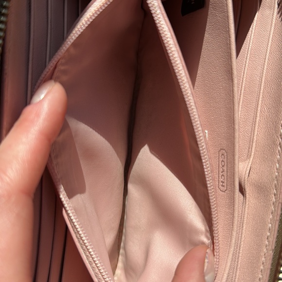 Authentic Coach Zipper Wallet - Picture 14 of 17